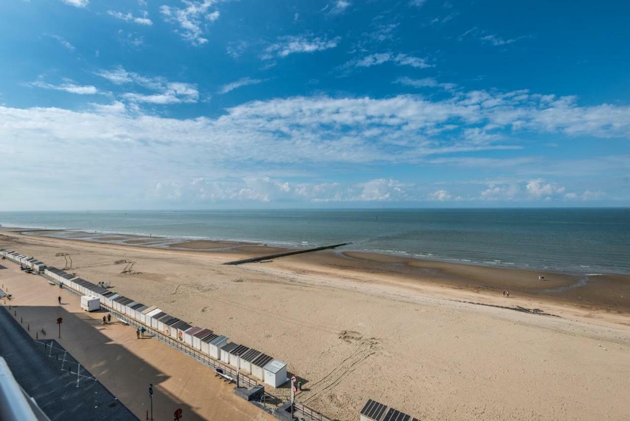 Ferienwohnung Studio Zwembad Met Frontaal Zeezicht Ostende Exterior foto